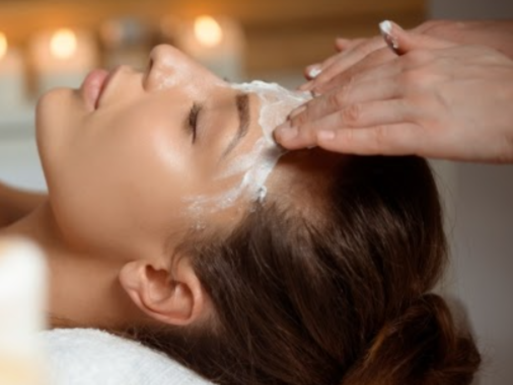 Gội đầu, masage mặt, đắp mặt nạ và cổ vai gáy